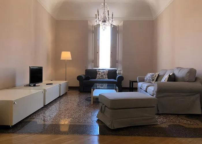 Casa Galliera Centro Daire *