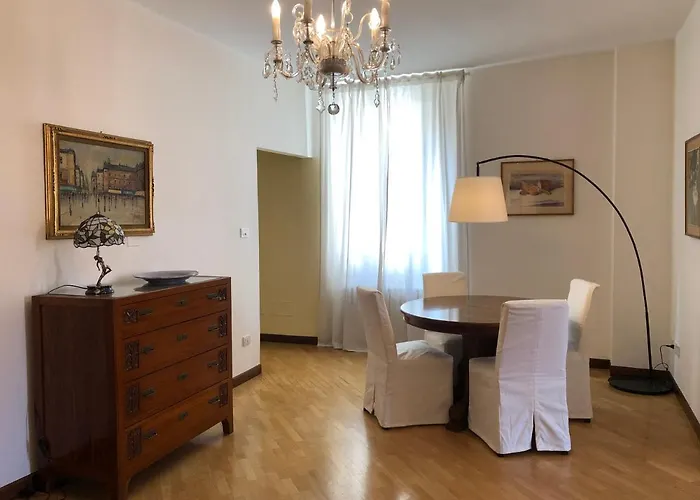 Casa Galliera Centro Daire *