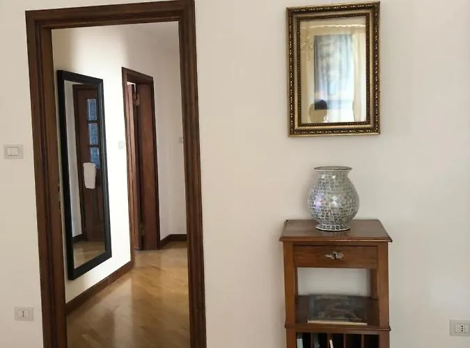 Casa Galliera Centro Daire