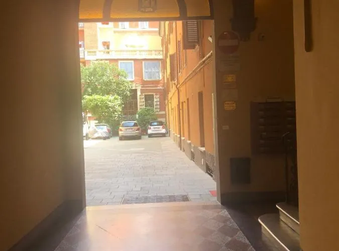Casa Galliera Centro Daire *